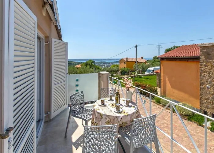 Apartament Awesome In With Wifi Izola